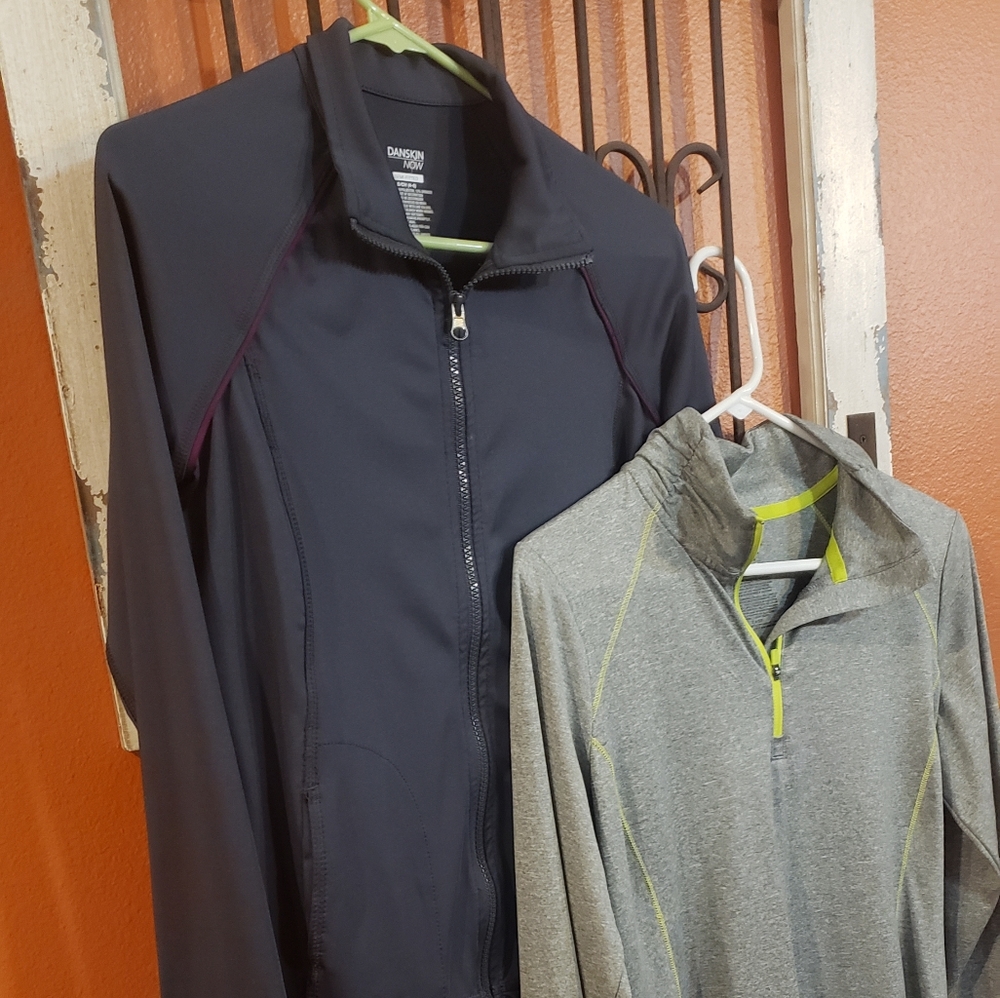 Zip up long sleeve shirts